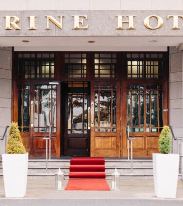 marine-hotel-sutton-exterior-07