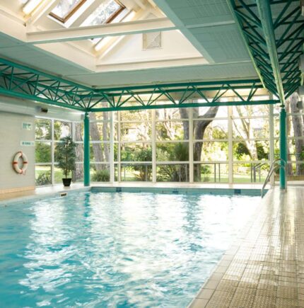 marine-sutton-hotel-pool